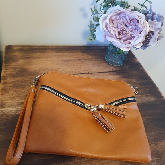 Brown Clutch with Gold Tassels ✨️ - Picture 2 of 8